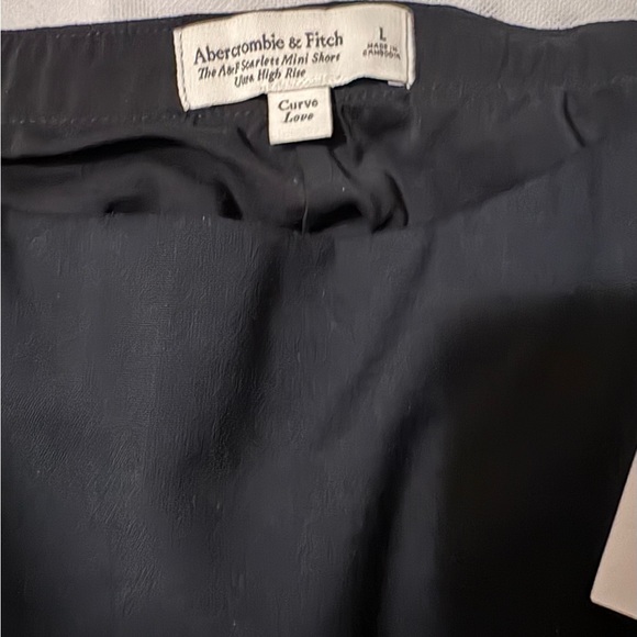 A&F Scarlett Curve Love Mini Skort - Picture 15 of 16